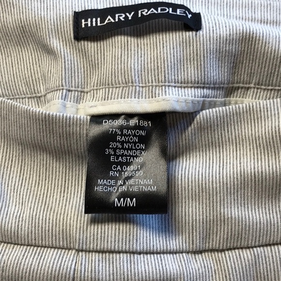 Hilary Radley ladies shorts, sz Medium, Pull-on, white/grey pinstripe - Picture 5 of 5